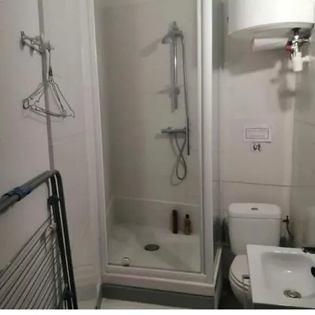 Apartman 4 Personnes Pres De La *